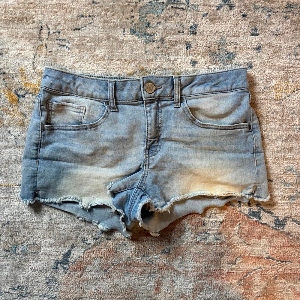 American Eagle Womens Y2K Light Wash Raw Hem Micro Denim Jean Shorts Blue 28w